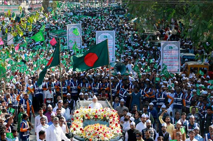 Bangladeshi Muslims participate in a rally to mark Eid e Miladunnabi